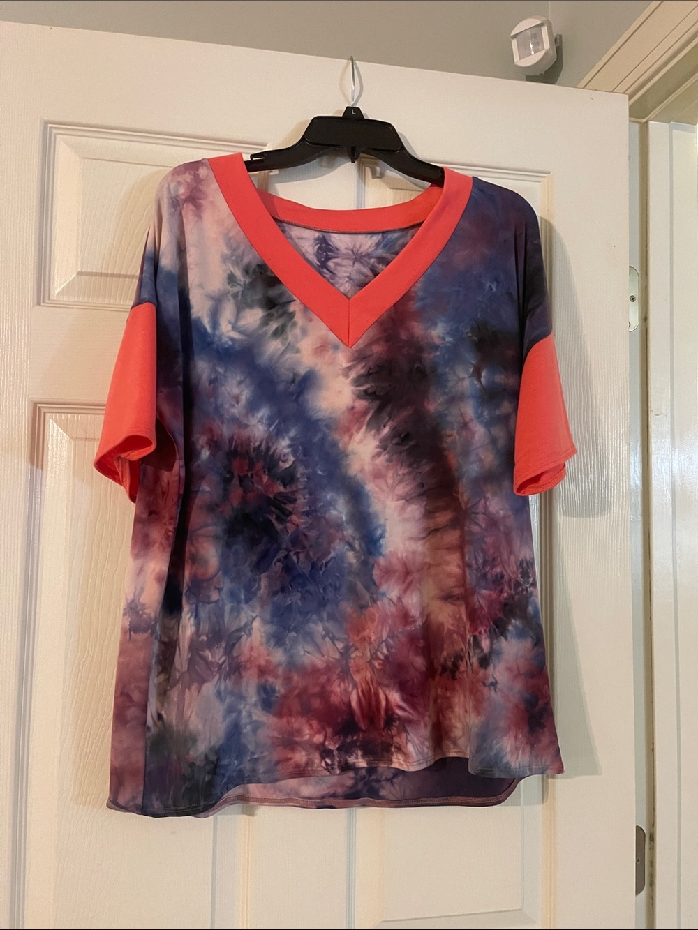 Tie-Dye V-Neck Short Sleeve Top with Coral Trim